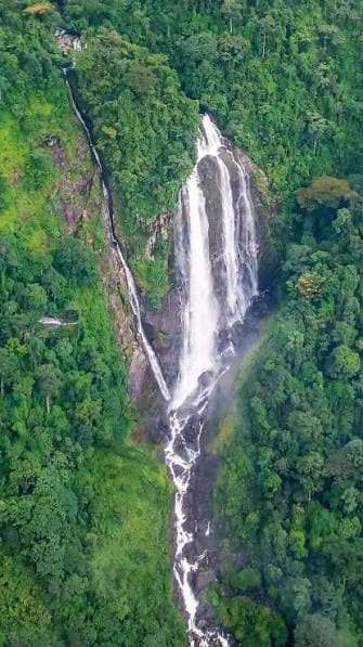 Lobe Waterfalls photo 2
